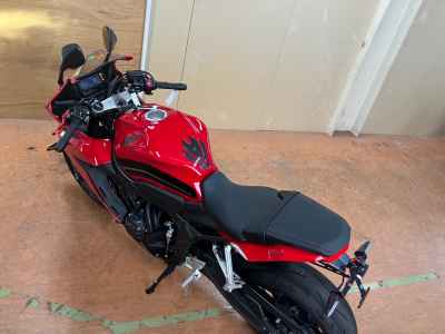Honda CBR650R 2024