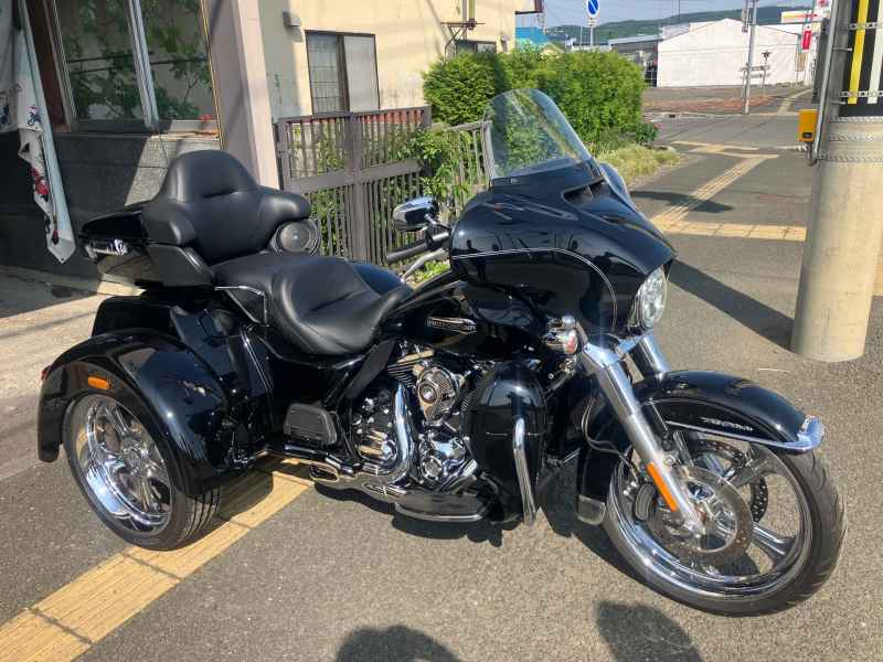 Harley-Davidson Electra Glide FLHTCU103 Trike 2015