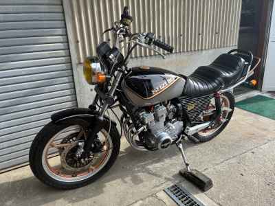 Suzuki GSX400F 2009