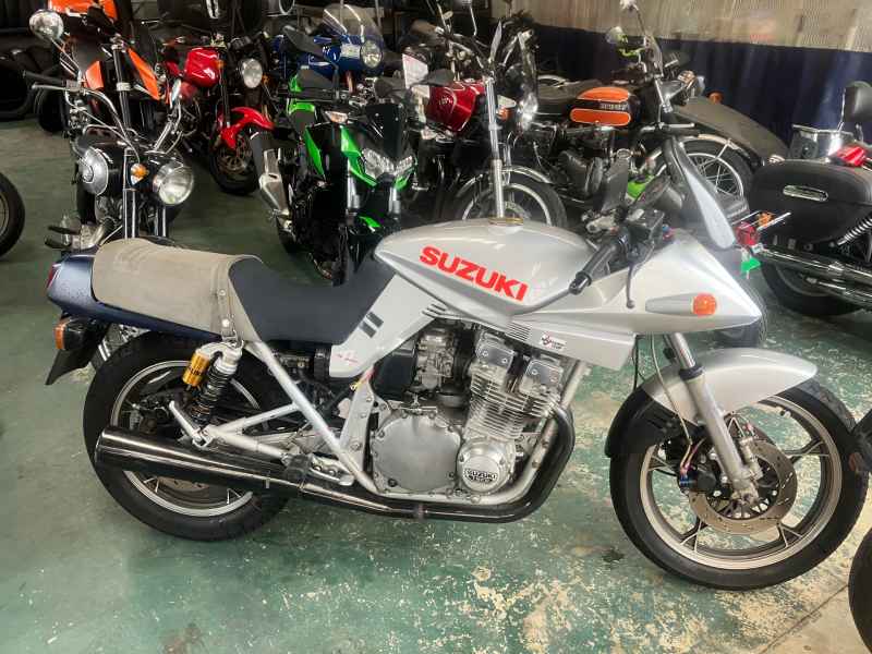 Suzuki GSX750S Katana 1982