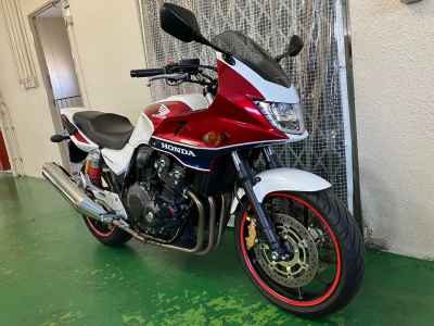 Honda CB400SFV 2016