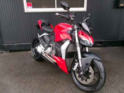 Ducati Streetfighter V2 2022