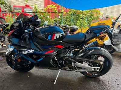 BMW M1000RR 2023