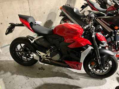 Ducati Streetfighter V2 2023
