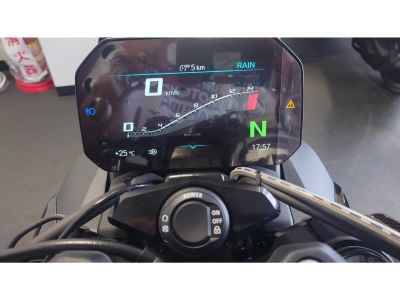 BMW M1000R 2025