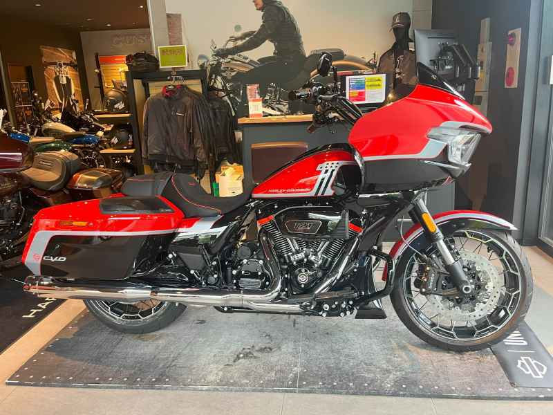 Harley-Davidson Road Glide FLTRXSE1923 CVO 2025