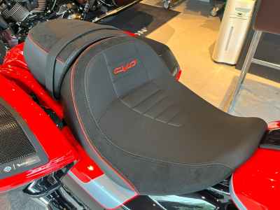 Harley-Davidson Road Glide FLTRXSE1923 CVO 2025