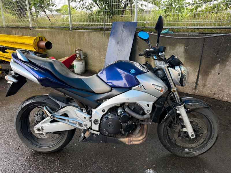 Suzuki GSR400 2008