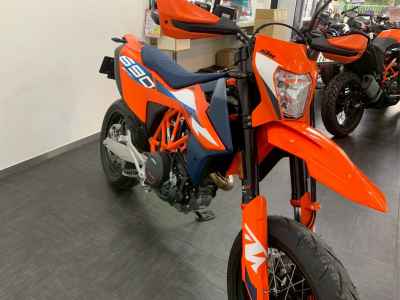 KTM 690 SMC R 2025