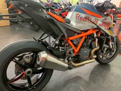 KTM 1290 Super Duke R 2021
