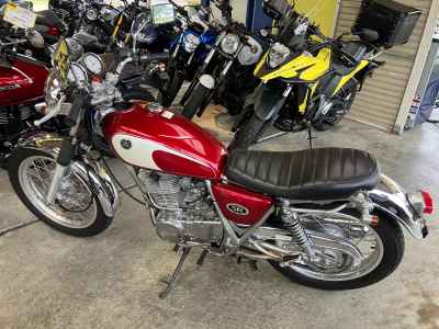 Yamaha SR400 2005