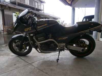 Kawasaki GPZ900R 1998