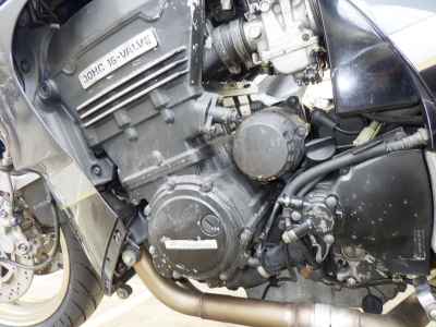 Kawasaki GPZ900R 1990