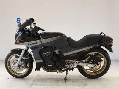Kawasaki GPZ900R 1990