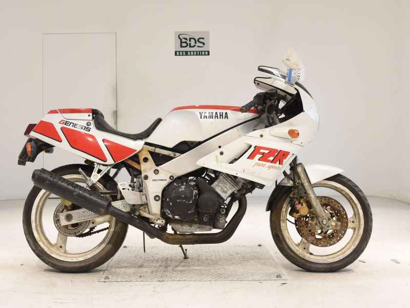Yamaha FZR400 1986