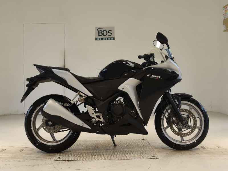 Honda CBR250R 2011