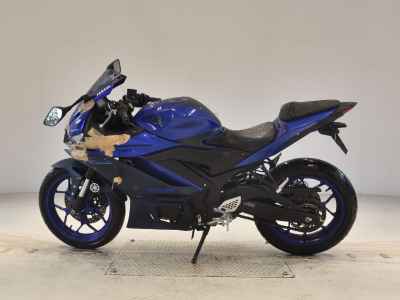Yamaha YZF-R25 2022