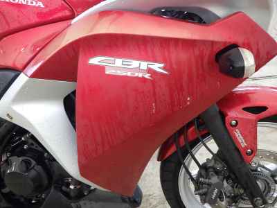 Honda CBR250R 2011