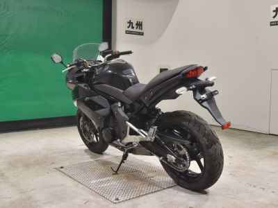Kawasaki Ninja 400R 2011