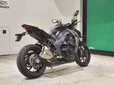 Kawasaki Z1000 2021