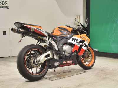 Honda CBR1000RR 2005