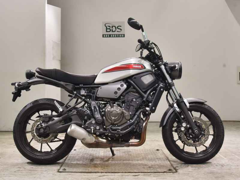 Yamaha XSR700 2022