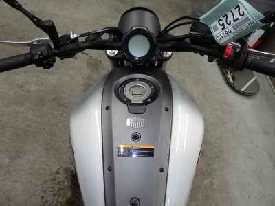 Yamaha XSR700 2022
