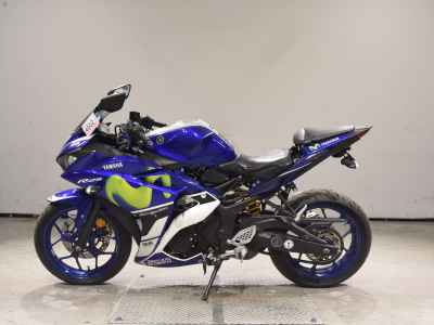 Yamaha YZF-R25 2015