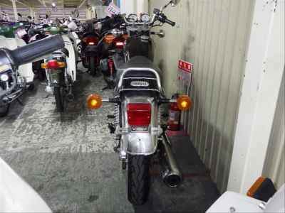 Yamaha SR400 2018