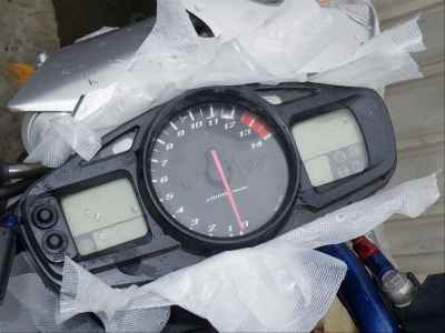 Suzuki GSR400 2007