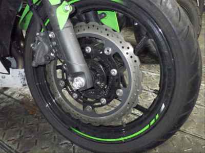 Kawasaki Ninja 400 2025