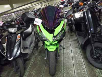 Kawasaki Ninja 400 2025