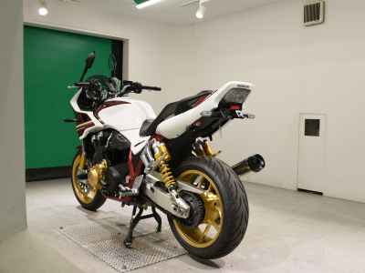 Honda CB1300 Super Boldor 2023