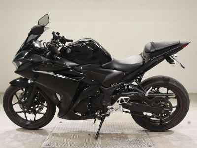 Yamaha YZF-R25 2016