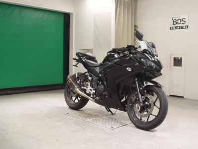 Yamaha YZF-R25 2016
