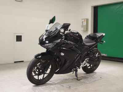 Yamaha YZF-R25 2016