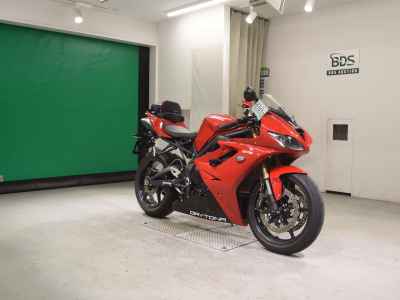 Triumph Daytona 675 2012