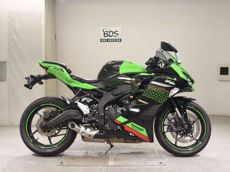 Kawasaki Ninja ZX-25R 2021