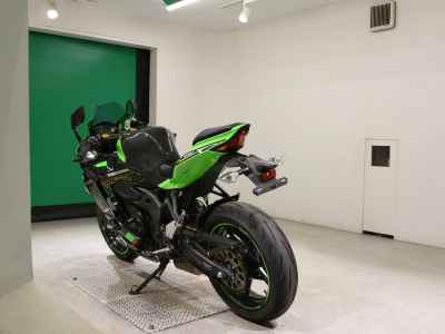 Kawasaki Ninja ZX-25R 2021