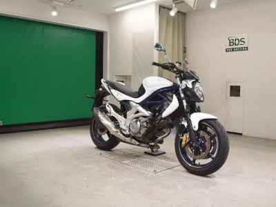 Suzuki Gladius SFV650 2010