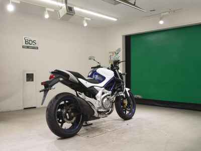 Suzuki Gladius SFV650 2010