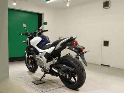 Suzuki Gladius SFV650 2010