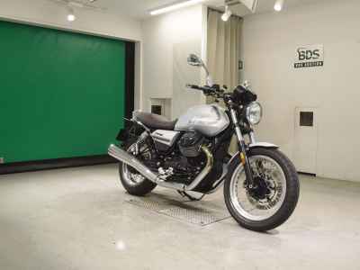 Moto Guzzi V7 Special 2022