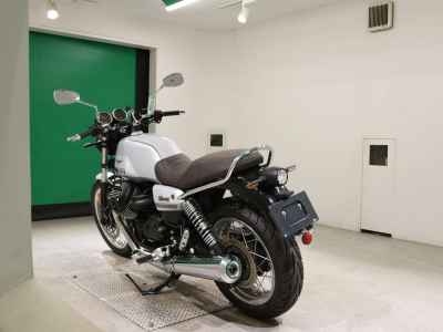 Moto Guzzi V7 Special 2022