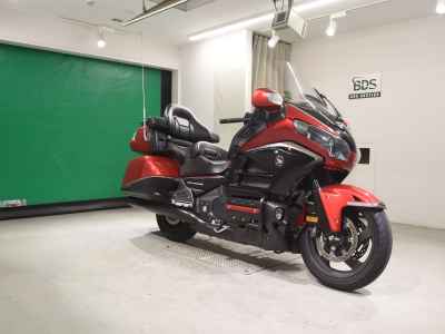 Honda GL1800 Gold Wing SE 2015