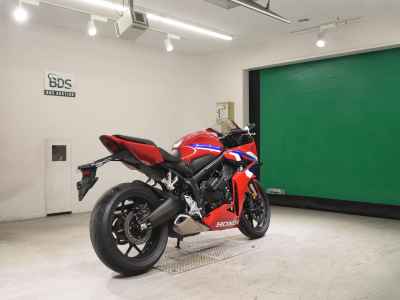 Honda CB650R 2025
