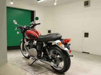 Triumph Bonneville T120 2024