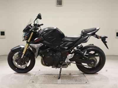 Suzuki GSR750 2014