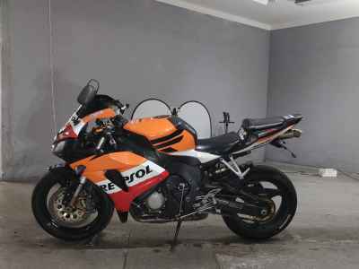 Honda CBR1000RR 2006