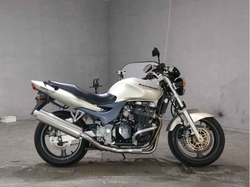Kawasaki ZR-7 2005